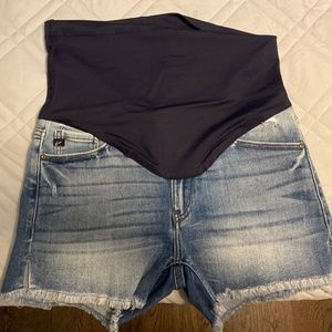 Maternity shorts